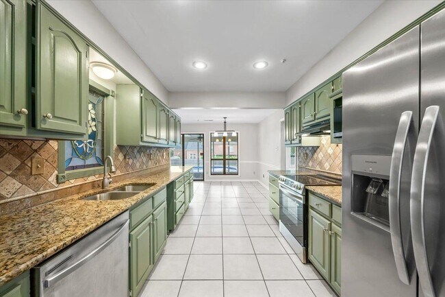 Building Photo - 7559 Cross Village Dr