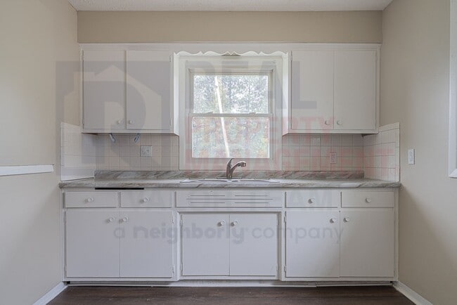 Building Photo - 1522 E 172nd St