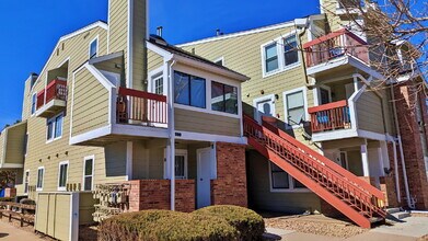 Building Photo - SO MUCH LIGHT! Beautifully Updated Smart Home 2Bd 2Bth 2nd Floor End Unit Condo in Aurora Schools