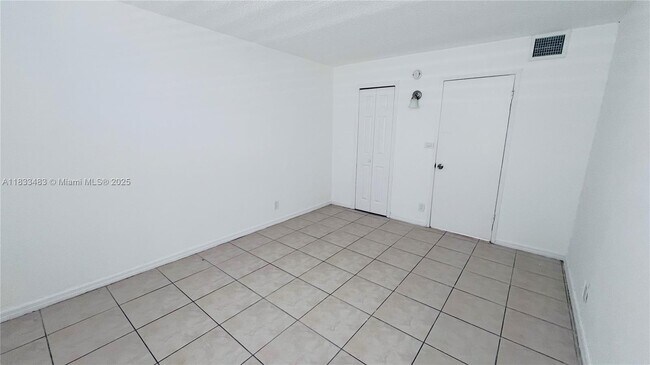 Building Photo - 801 NW 47th Ave