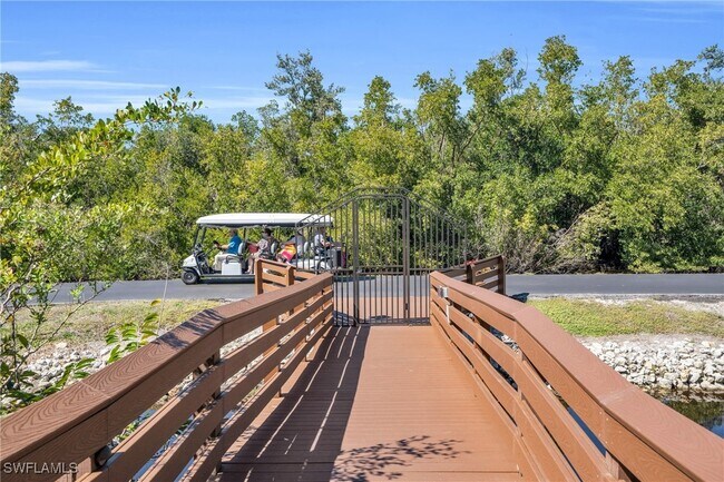 Building Photo - 5964 Pelican Bay Blvd