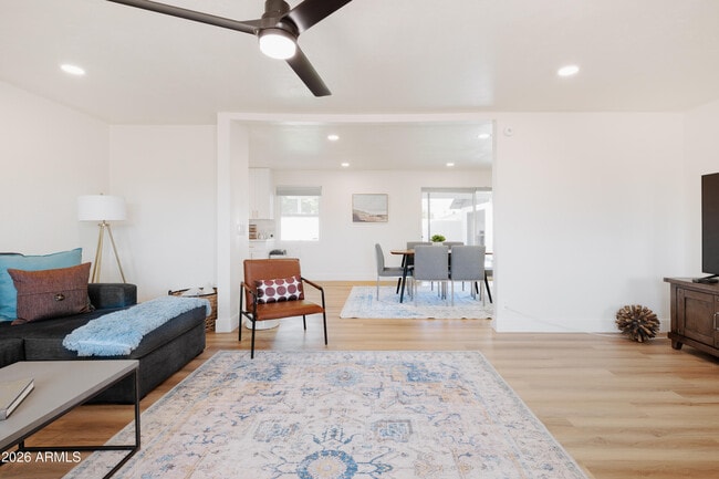 Building Photo - 6844 E Hubbell St