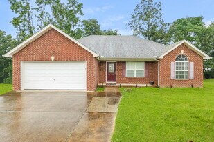 Building Photo - 519 Sanders Dr