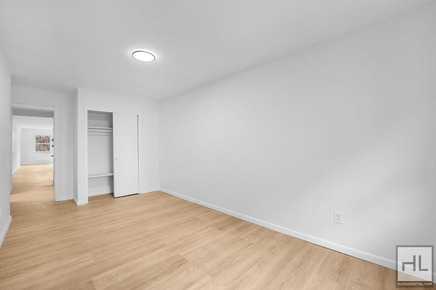 Building Photo - 72 DRIVE