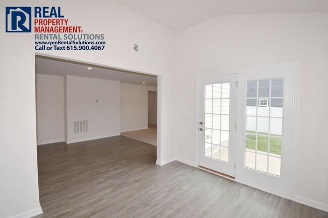 Building Photo - Gorgeous home in Three Rivers Community! N...