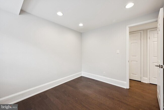 Building Photo - 2129 Florida Ave NW