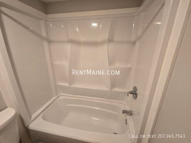 Building Photo - 199 N Main St