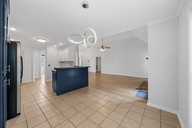 Building Photo - 3 Bedroom 3 Bath Pet Friendly Home For Ren...