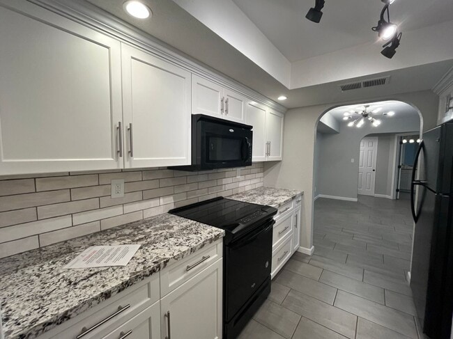 Building Photo - 2 Bedroom Condo in the Scottsdale Terrace Condominiums Community Near N Pima Rd and E Indian Scho...