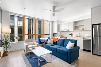 Building Photo - 1315 NW 19th Ave