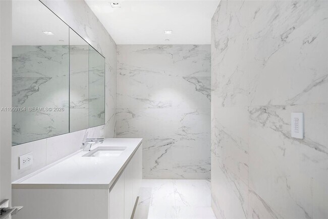 Building Photo - 1000 Biscayne Blvd