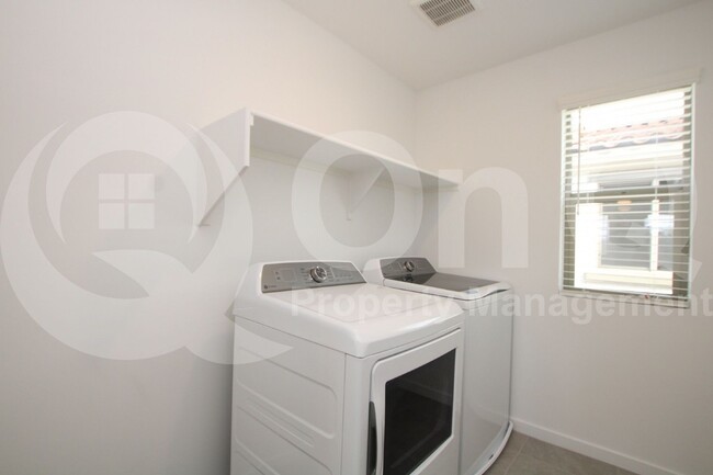 Building Photo - 7442 W Nicolet Ave