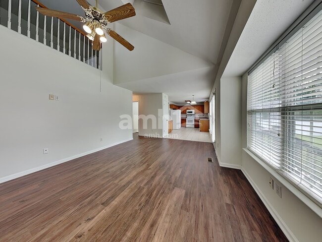 Building Photo - 1120 Birch Hill Dr
