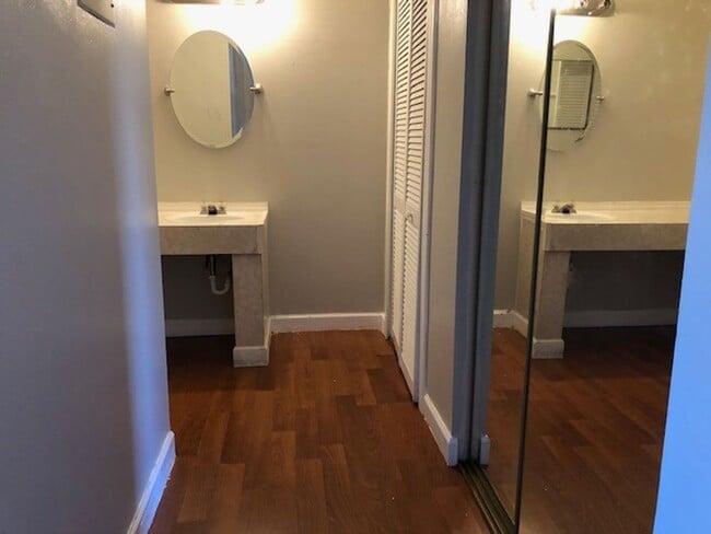 Building Photo - FREE 1ST MONTH RENT Studio Condo on Lake Howell With Boat Launch Lake Access & Pool!