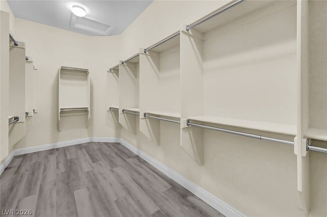 Building Photo - 2357 Wisconsin Dells Dr