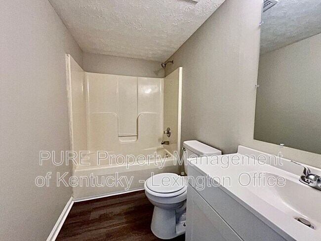 Building Photo - 133 Grinder Ct