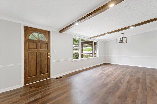 Building Photo - 119 McBee St