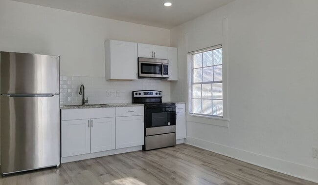 Building Photo - Charming 1-Bedroom Apartment in Sherman!