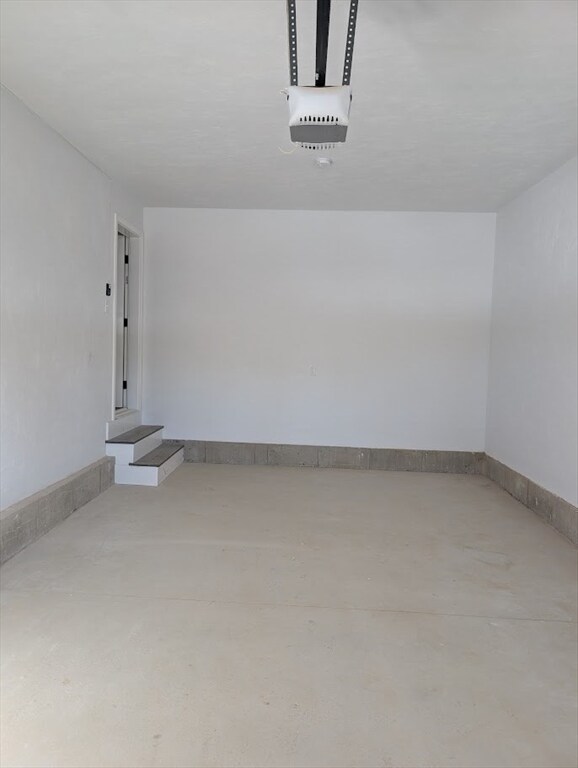 Building Photo - 778 S Main St