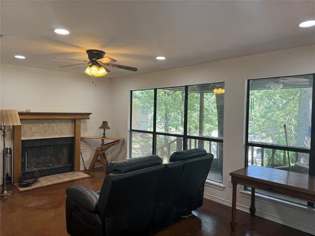 Building Photo - 5320 Loma Vista