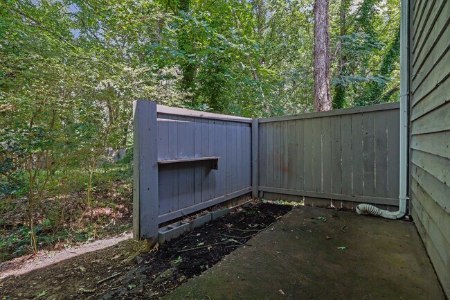 Building Photo - 4520 Coopers Creek Cir SE