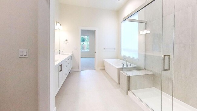 Building Photo - Contemporary 4 Bedroom Oasis on Quiet Dead-End Street!