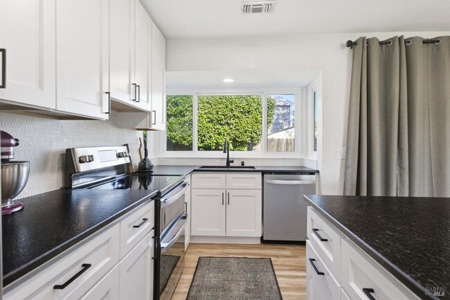 Building Photo - 1100 Merrill Ct