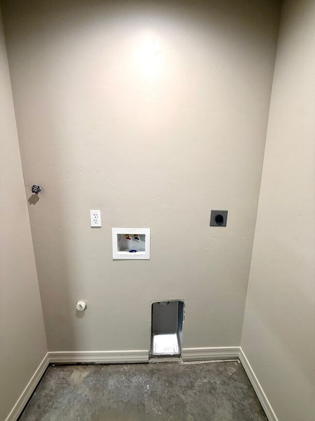 Building Photo - 2025 Built 2 Bedroom Home with Garage- Available Now!