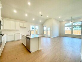Building Photo - 16205 Garden Dr
