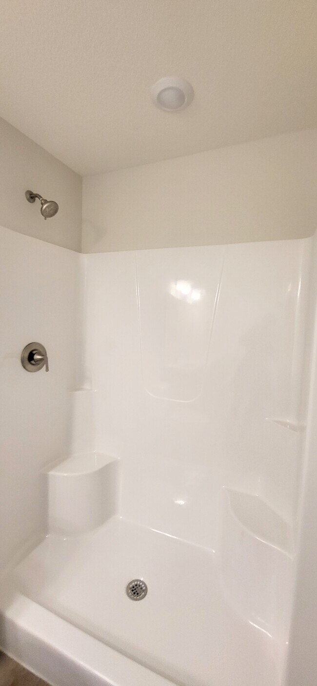 Building Photo - 10390 Silver Rock Chase