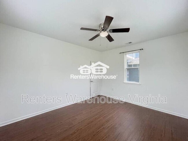 Building Photo - 1713 Dresdon Ln