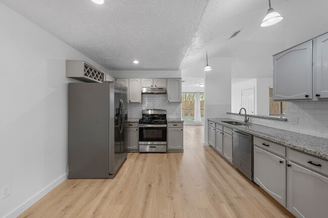 Building Photo - 22307 Silver Morning Cir