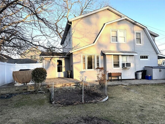 Building Photo - 42 Hamilton Rd