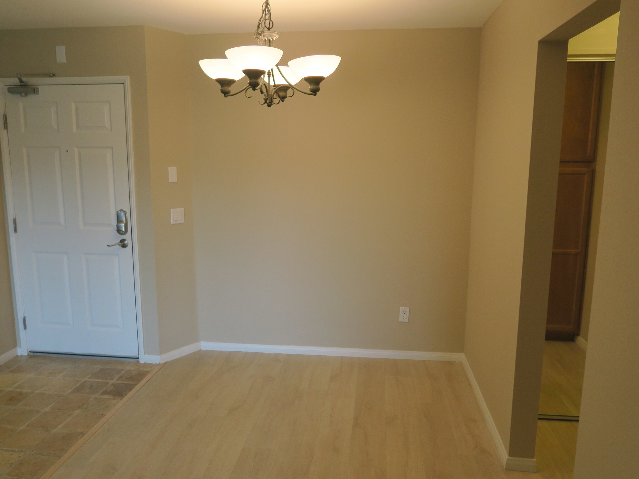 Building Photo - 7120 Shoreline Dr