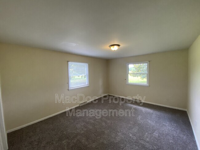 Building Photo - 10291 Paige Rd