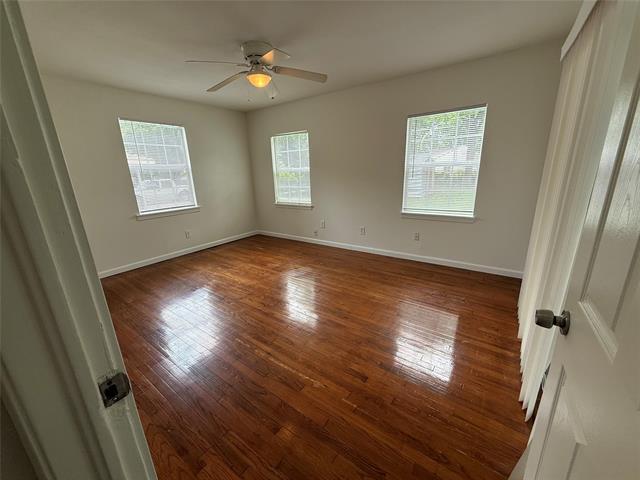 Building Photo - 1018 W Saner Ave