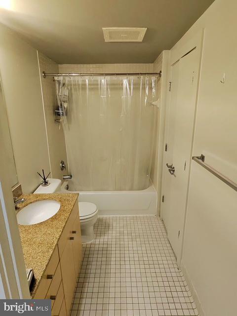Primary Photo - 1375 Kenyon St NW