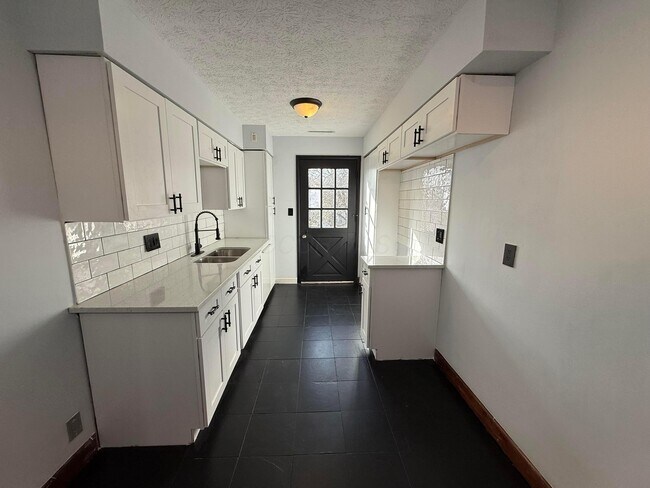 Building Photo - 295 E Whittier St