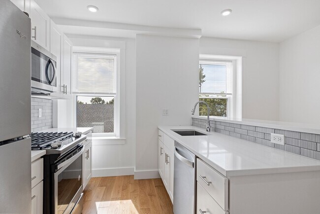 Building Photo - 406 Columbia St