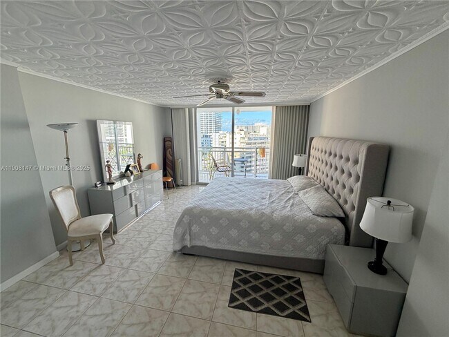 Building Photo - 1849 S Ocean Dr