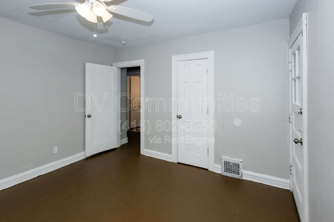 Building Photo - 3579 Riedham Rd