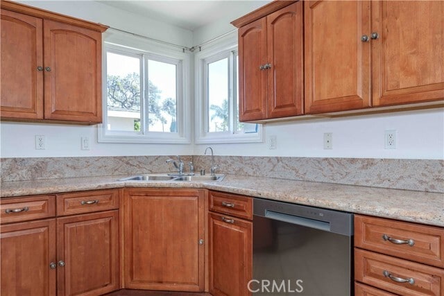 Building Photo - 7645 Glencliff Dr