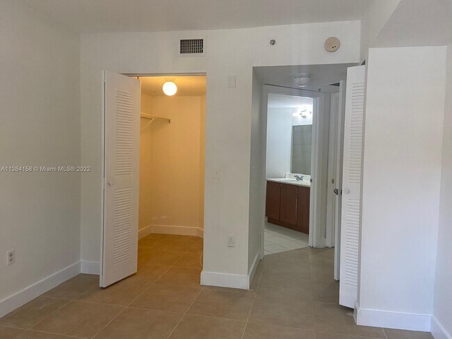 Building Photo - 17602 NW 25th Ave