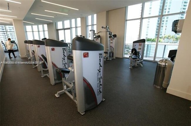 Building Photo - 488 NE 18th St