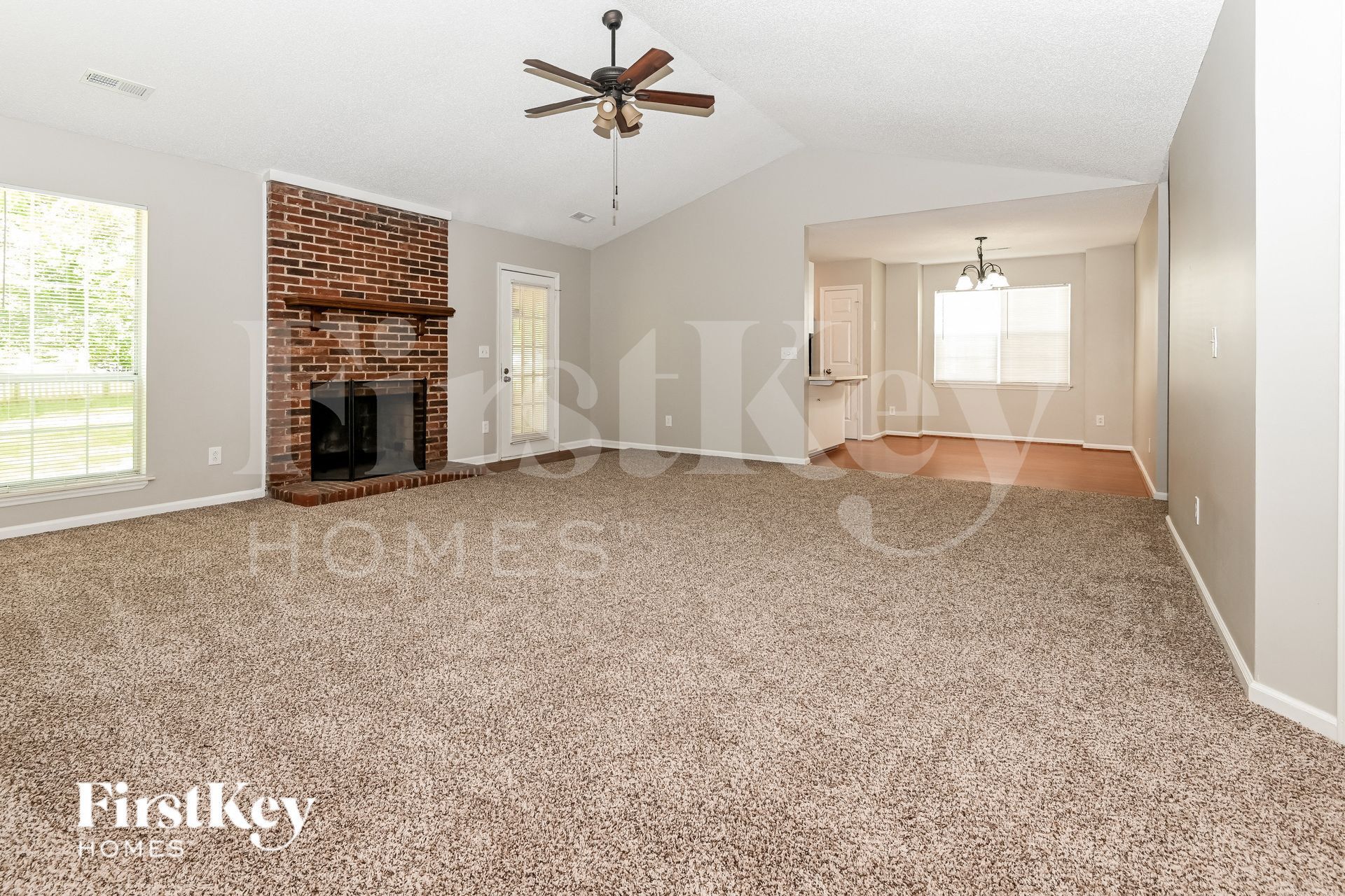 Building Photo - 2501 Oak Leigh Dr