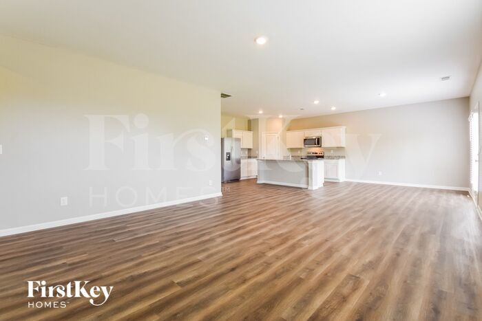 Building Photo - 333 San Vito Wy