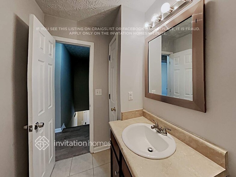 Building Photo - 120 Doubles Dr