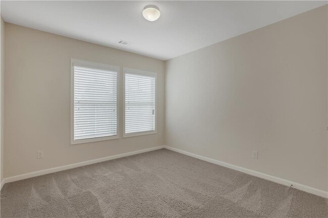 Building Photo - 1300 Hopkins Dr