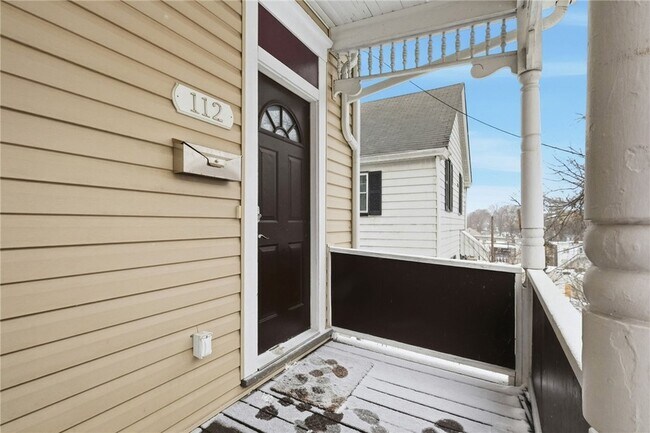 Building Photo - 112 Dewitt St