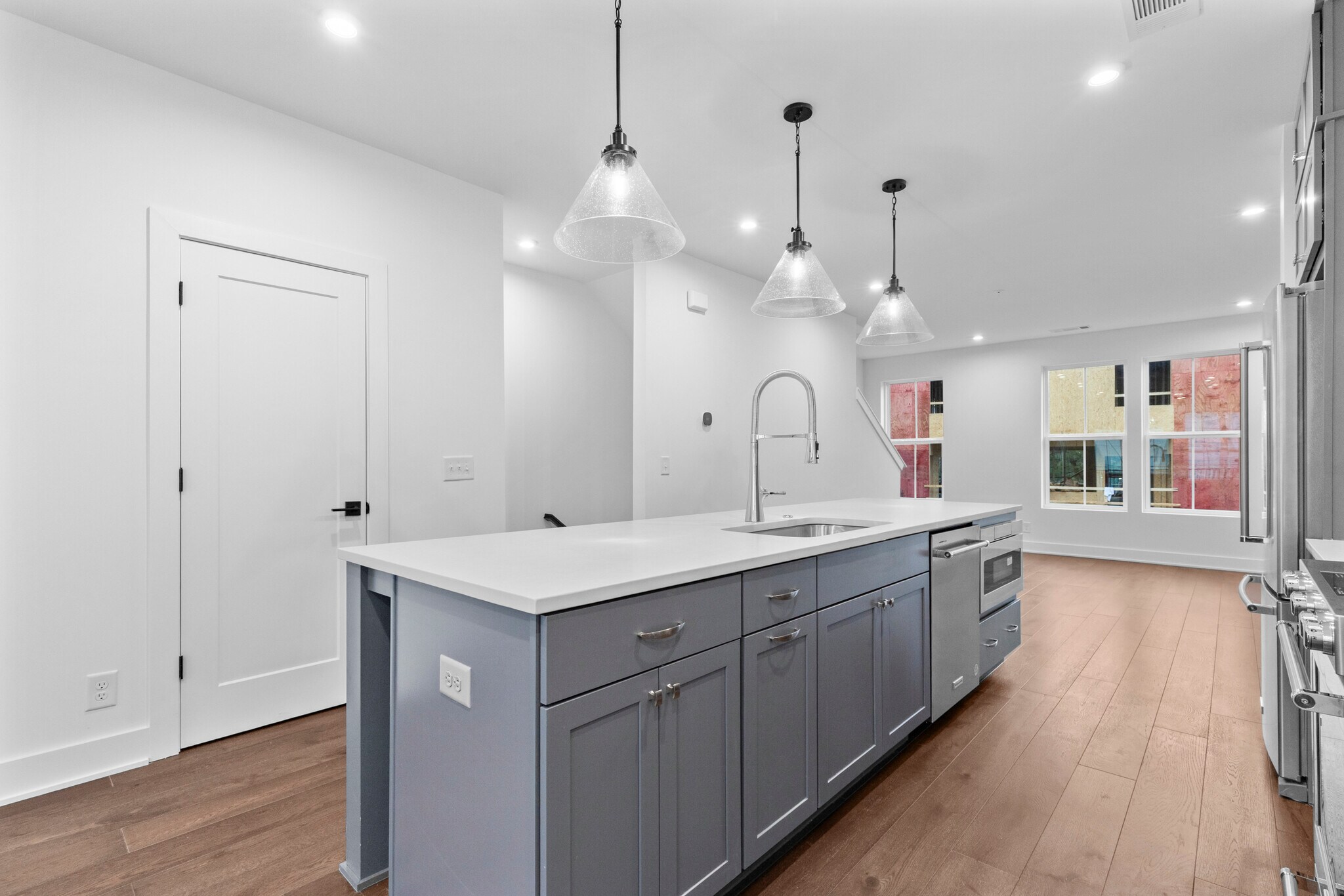 Building Photo - 201 New St